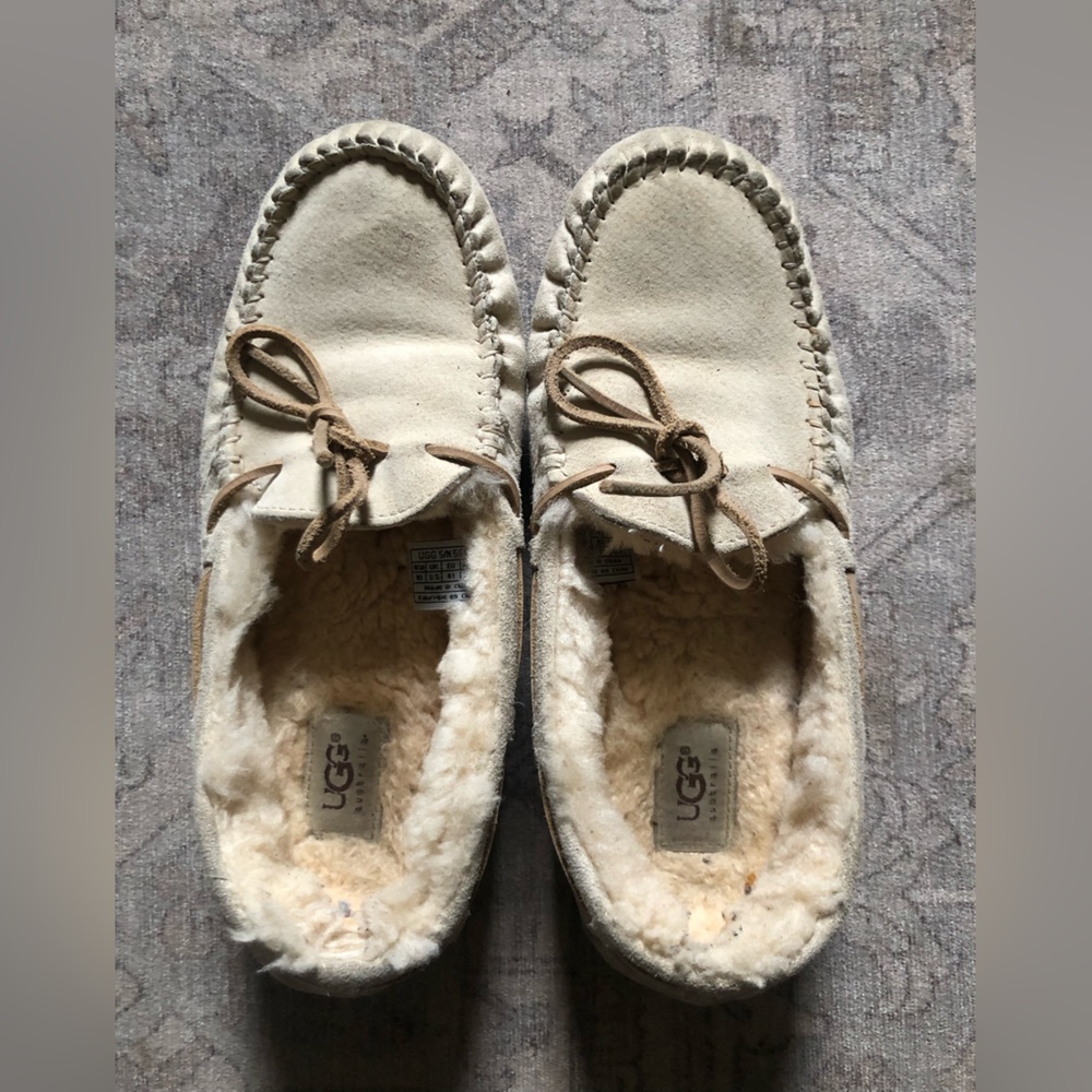 UGG Slip On Moccasins Shearling lined